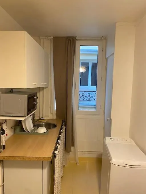 Studio 13M2Completement Apartment Paris